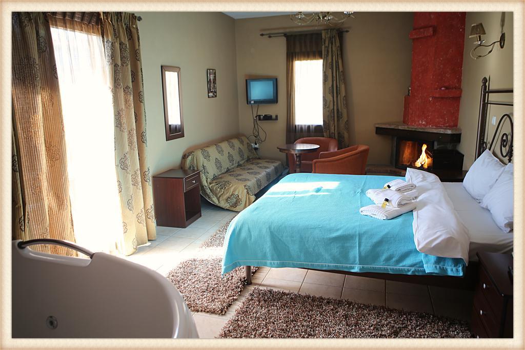 Voreas Hotel Káto Loutrákion Chambre photo