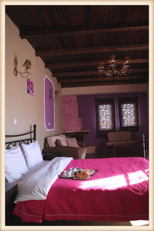Voreas Hotel Káto Loutrákion Chambre photo